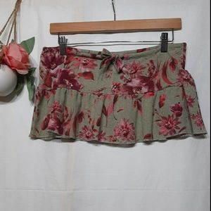 BECCA Vintage Mini Floral Gathered Crepe Skirt